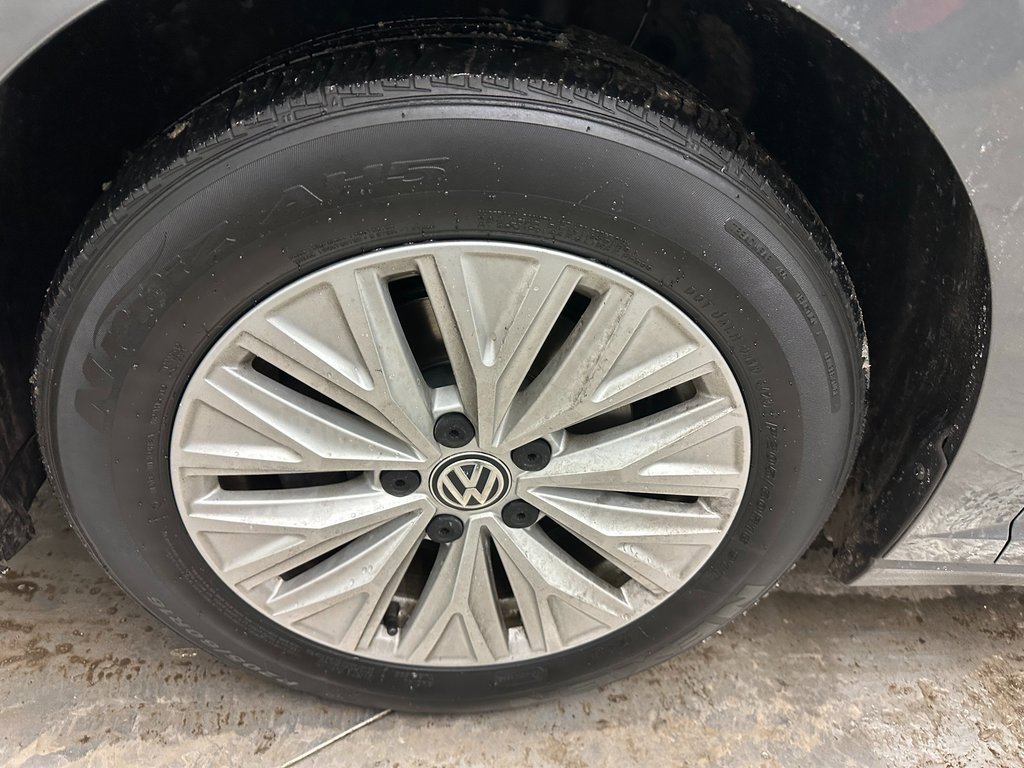 Used 2019 Volkswagen Jetta S w/ Driver Assistance Package image 30