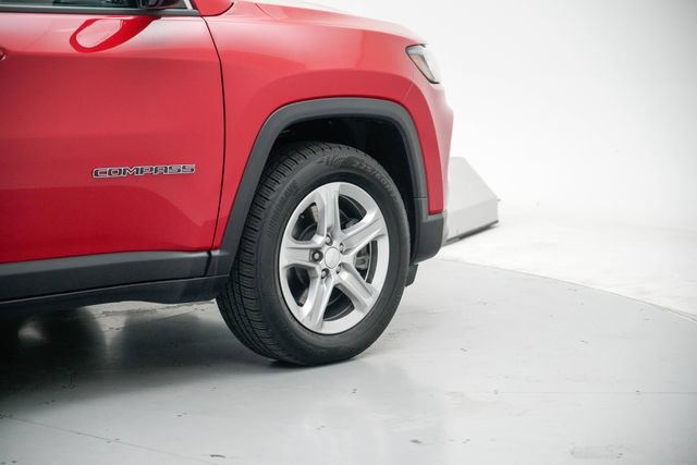 Used 2024 Jeep Compass Latitude AWD/4WD image 8
