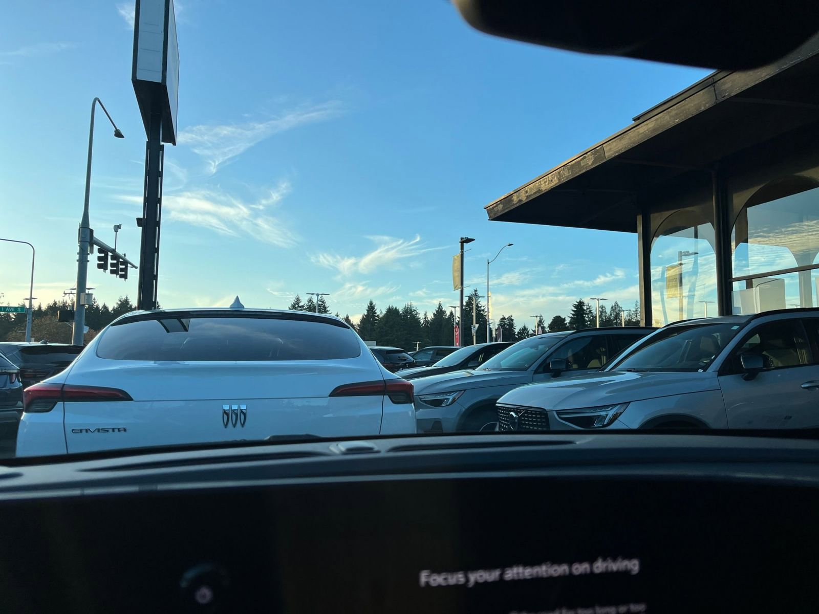 Used 2025 Buick Envista Preferred image 18