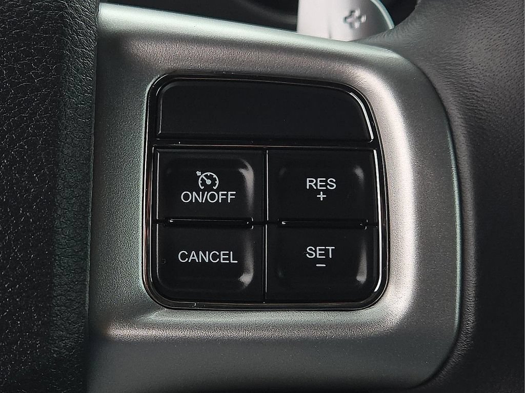 Used 2013 Dodge Challenger R/T Plus RWD image 17