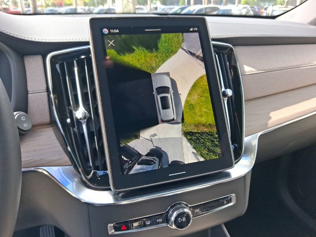 New 2026 Volvo XC90 T8 Plus w/ Protection Package Premier AWD/4WD image 9