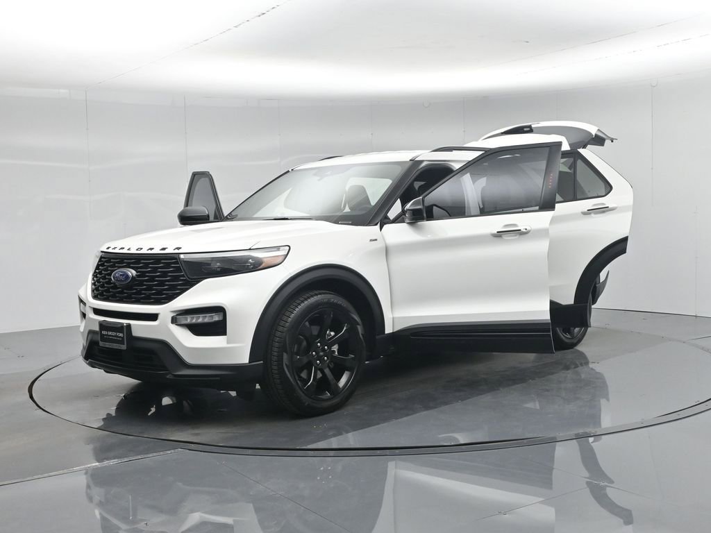 Certified 2023 Ford Explorer ST-Line w/ Class IV Trailer Tow Package image 25
