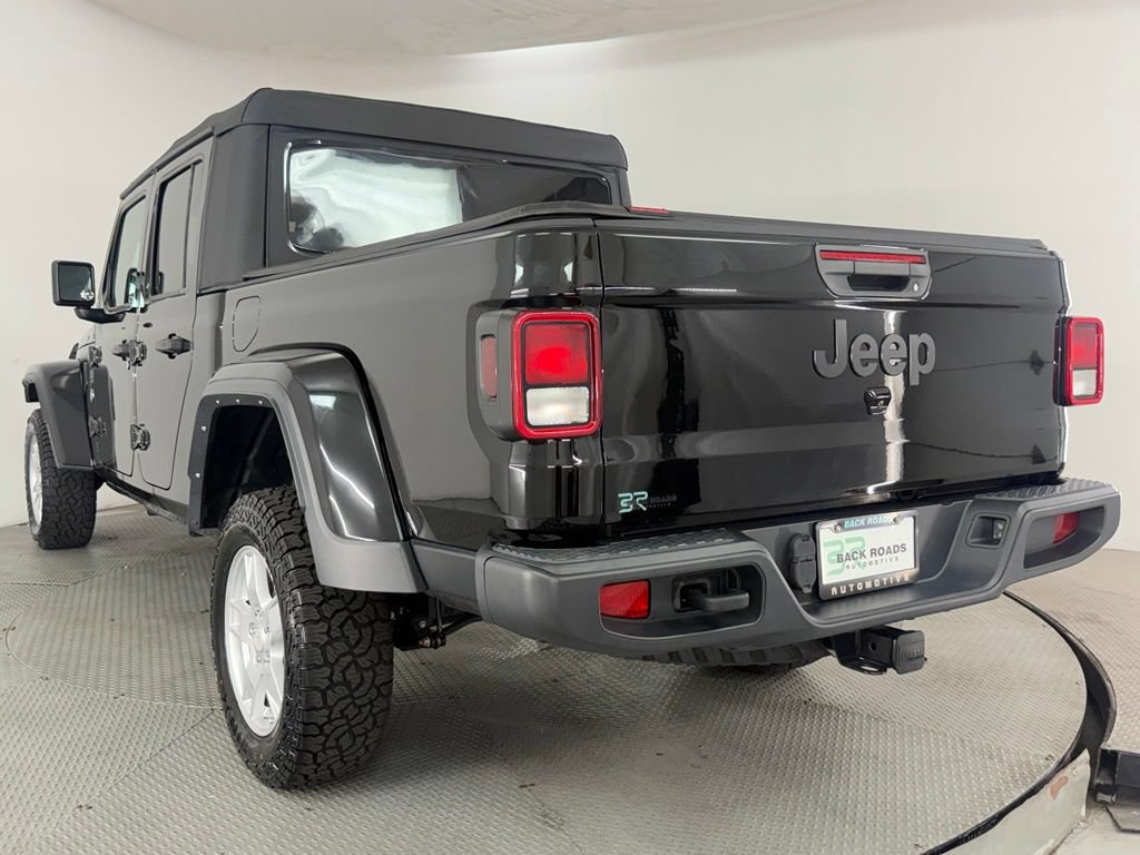 Used 2023 Jeep Gladiator Sport AWD/4WD image 7