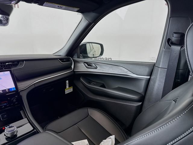 New 2025 Jeep Grand Cherokee L Limited w/ Black Appearance Package image 24