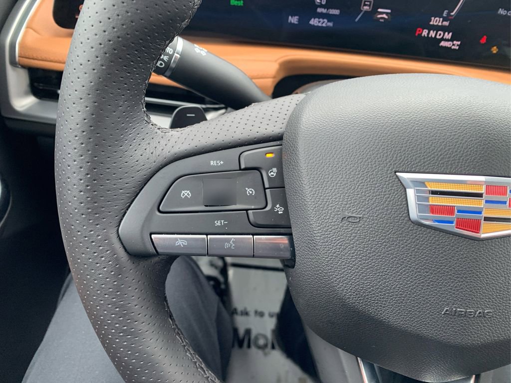 Used 2025 Cadillac XT4 Sport image 29