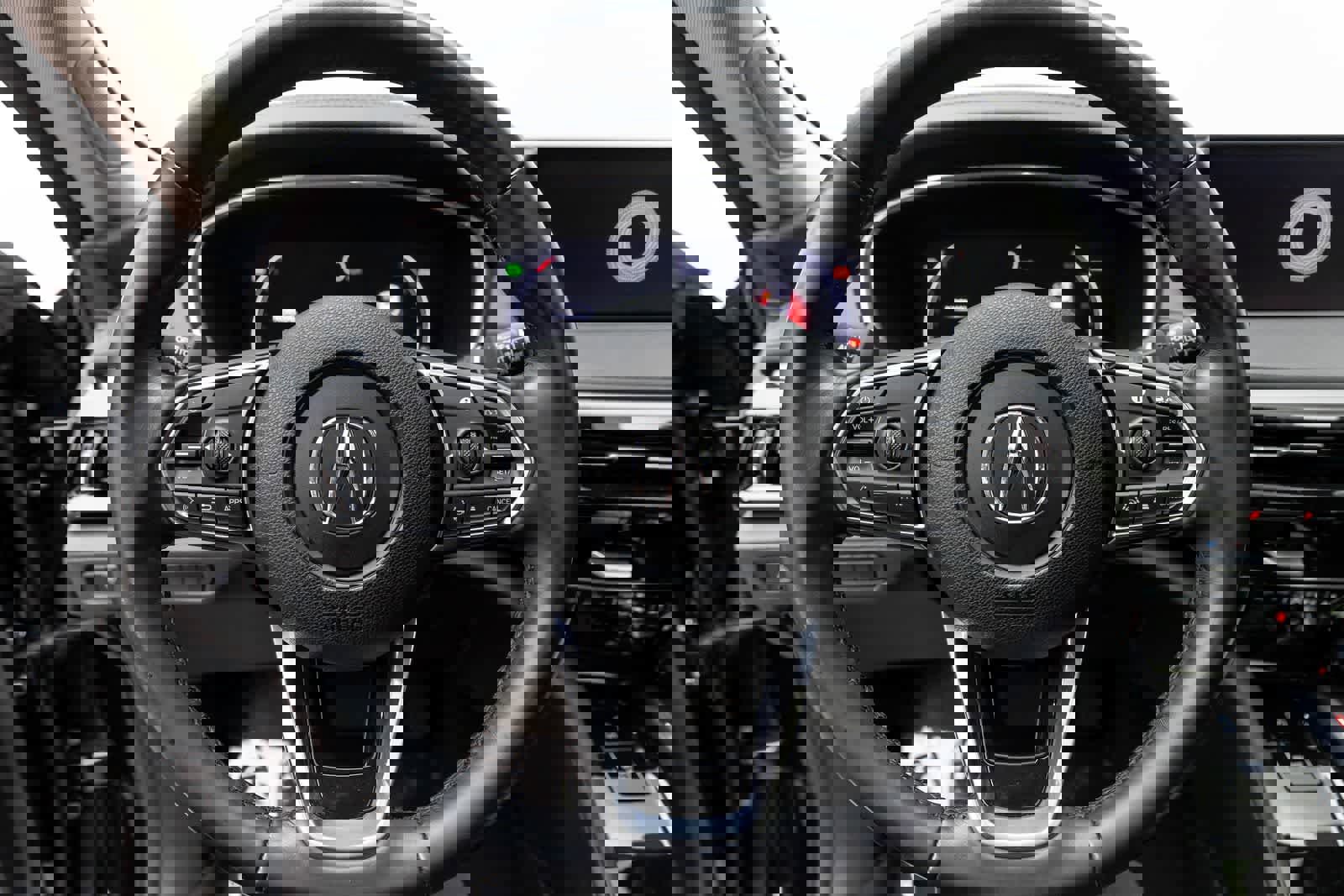 Used 2023 Acura MDX SH-AWD image 21