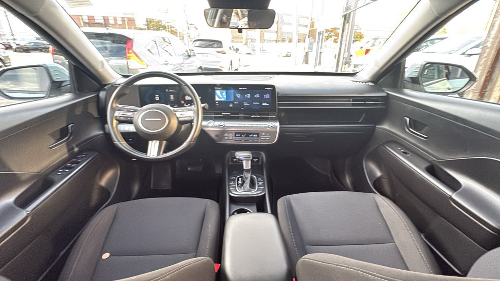 Used 2024 Hyundai Kona SEL AWD/4WD image 28
