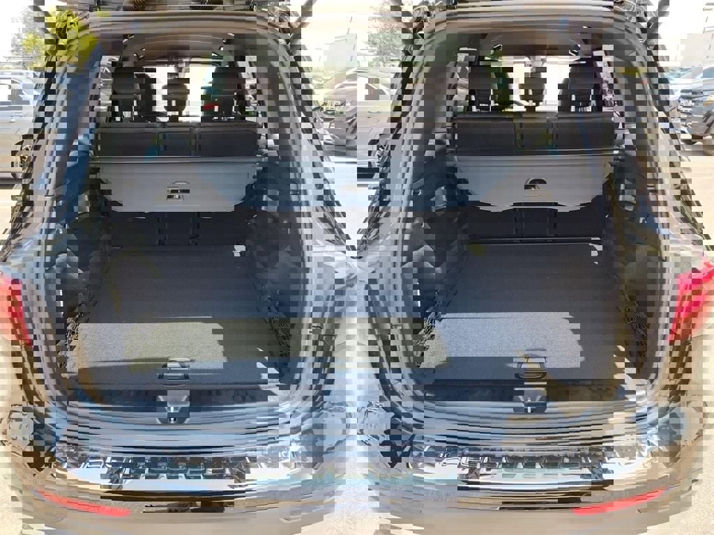 New 2025 Mercedes-Benz GLB 250 image 12