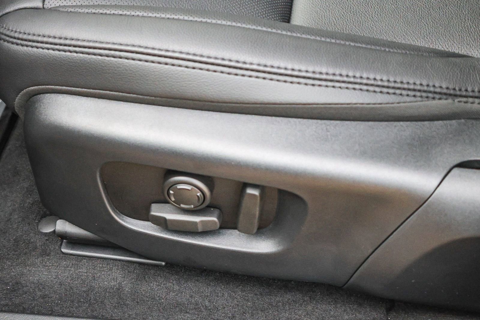 New 2026 Land Rover Range Rover Evoque Dynamic SE image 32