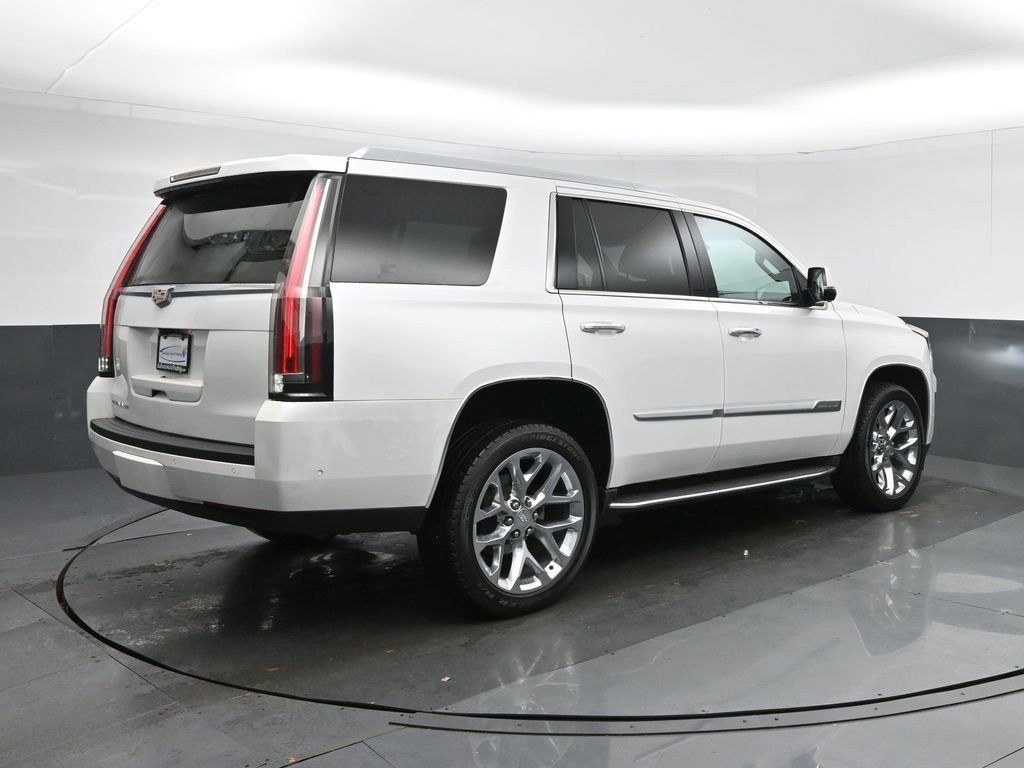 Used 2018 Cadillac Escalade Luxury image 7