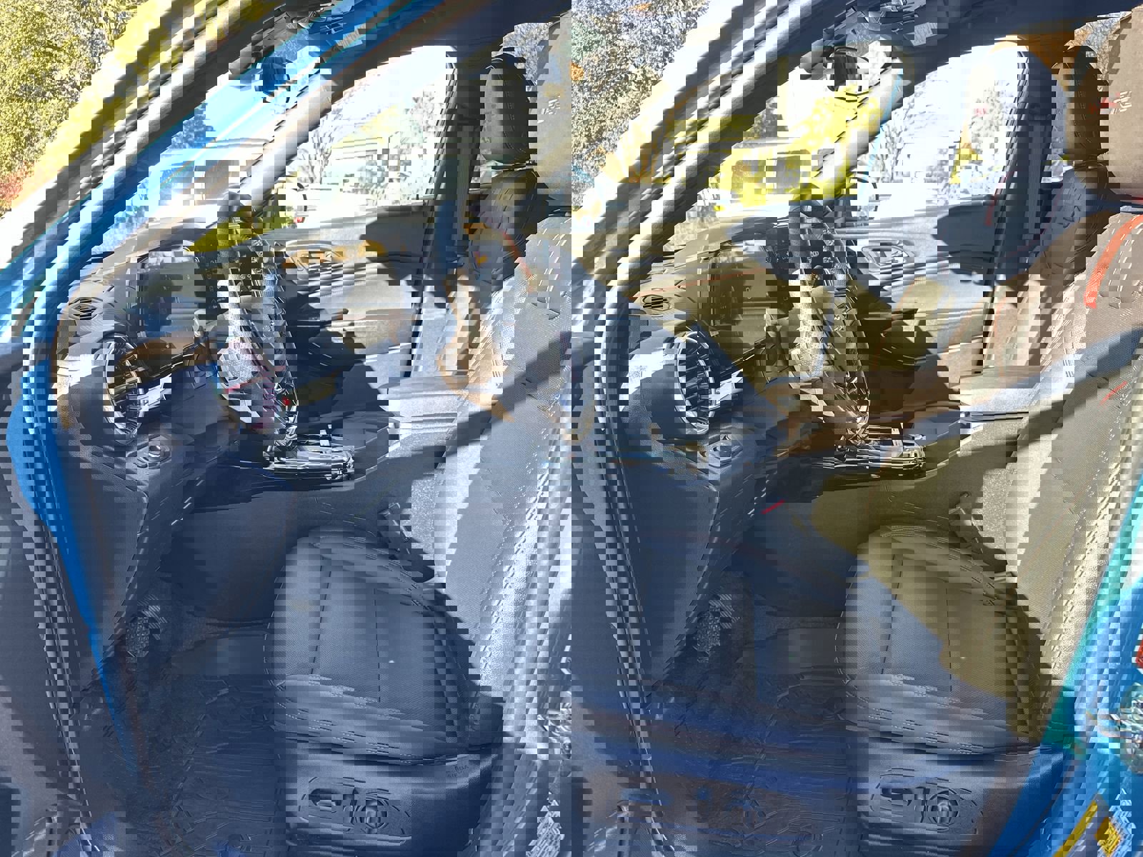 Certified 2025 Chevrolet Trax RS image 16