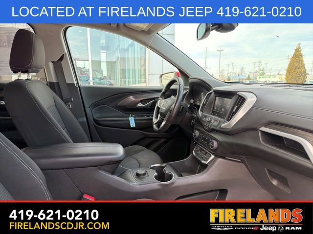 Used 2024 GMC Terrain SLE w/ LPO, Floor Liner Package image 28