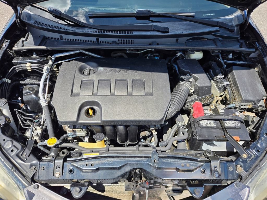 Used 2016 Toyota Corolla LE FWD image 17