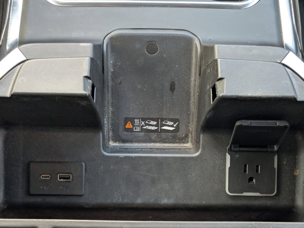 Certified 2025 Chevrolet Silverado 2500 LTZ w/ LTZ Convenience Package image 30
