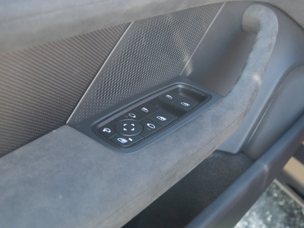 New 2026 Porsche Taycan GTS AWD/4WD image 17