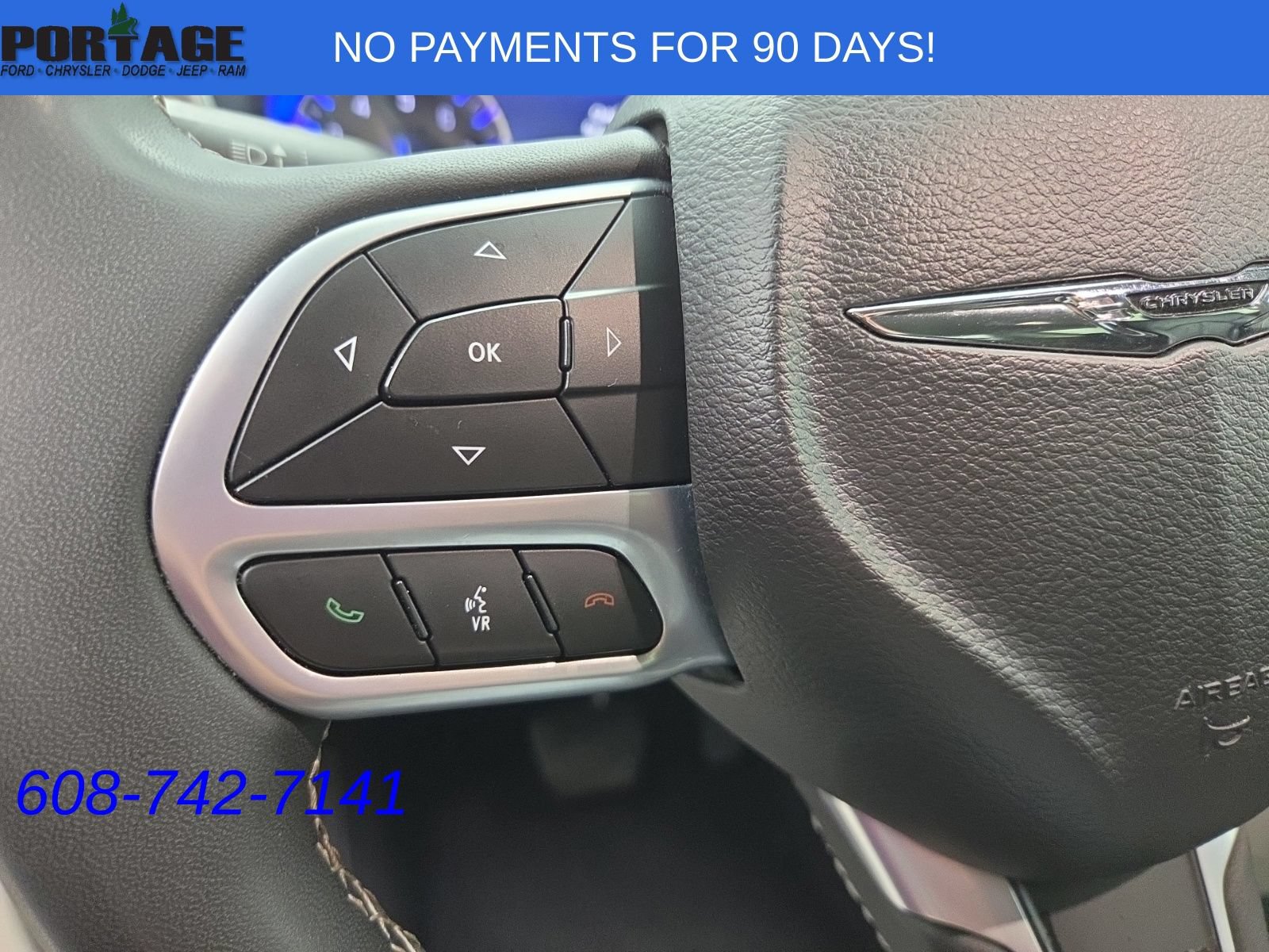 Used 2023 Chrysler Pacifica Touring-L FWD image 18