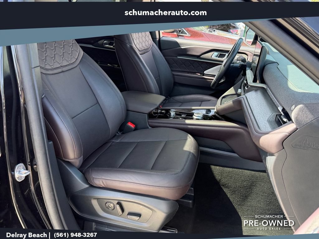 Used 2025 Ford Explorer Platinum w/ Ultimate Package RWD image 15