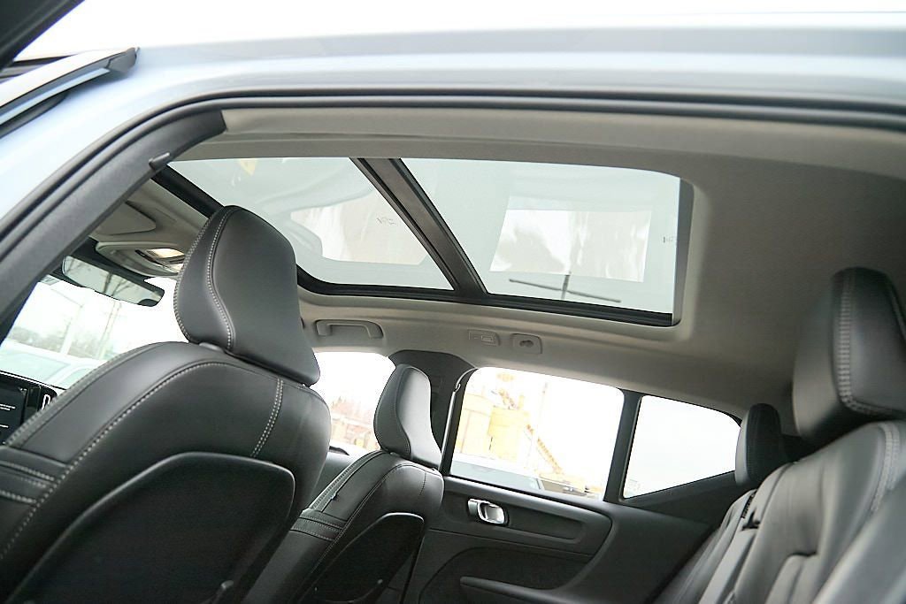 New 2026 Volvo XC40 B5 Plus w/ Climate Package image 21