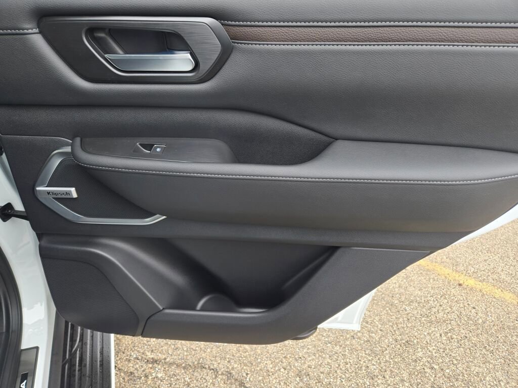 New 2026 Nissan Armada Platinum Reserve w/ Accent Package image 10