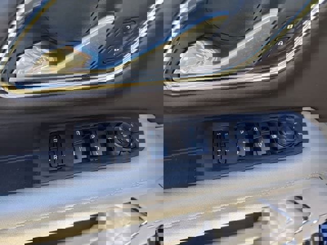 Used 2024 Chevrolet Suburban LT image 20