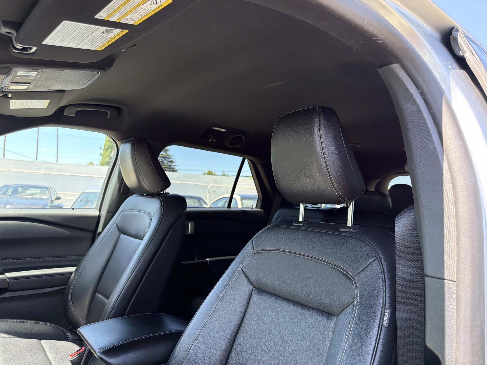Used 2020 Ford Explorer XLT w/ Equipment Group 202A RWD image 19