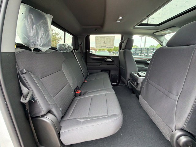 New 2026 Chevrolet Silverado 1500 RST w/ Redline Edition AWD/4WD image 33