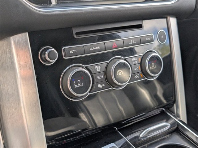 Used 2016 Land Rover Range Rover HSE image 26
