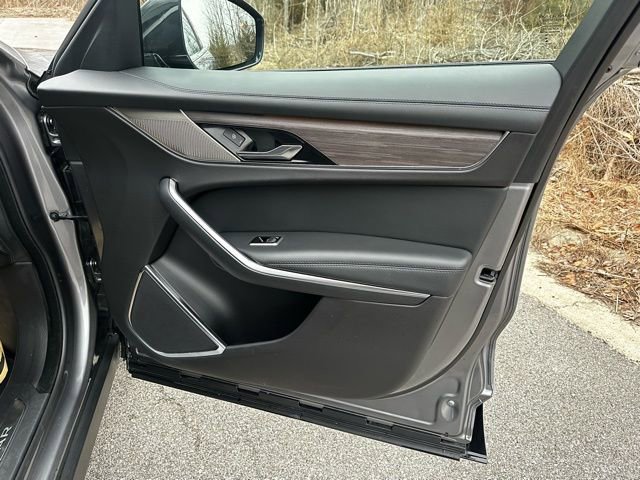 Certified 2023 Jaguar F-PACE AWD/4WD image 18