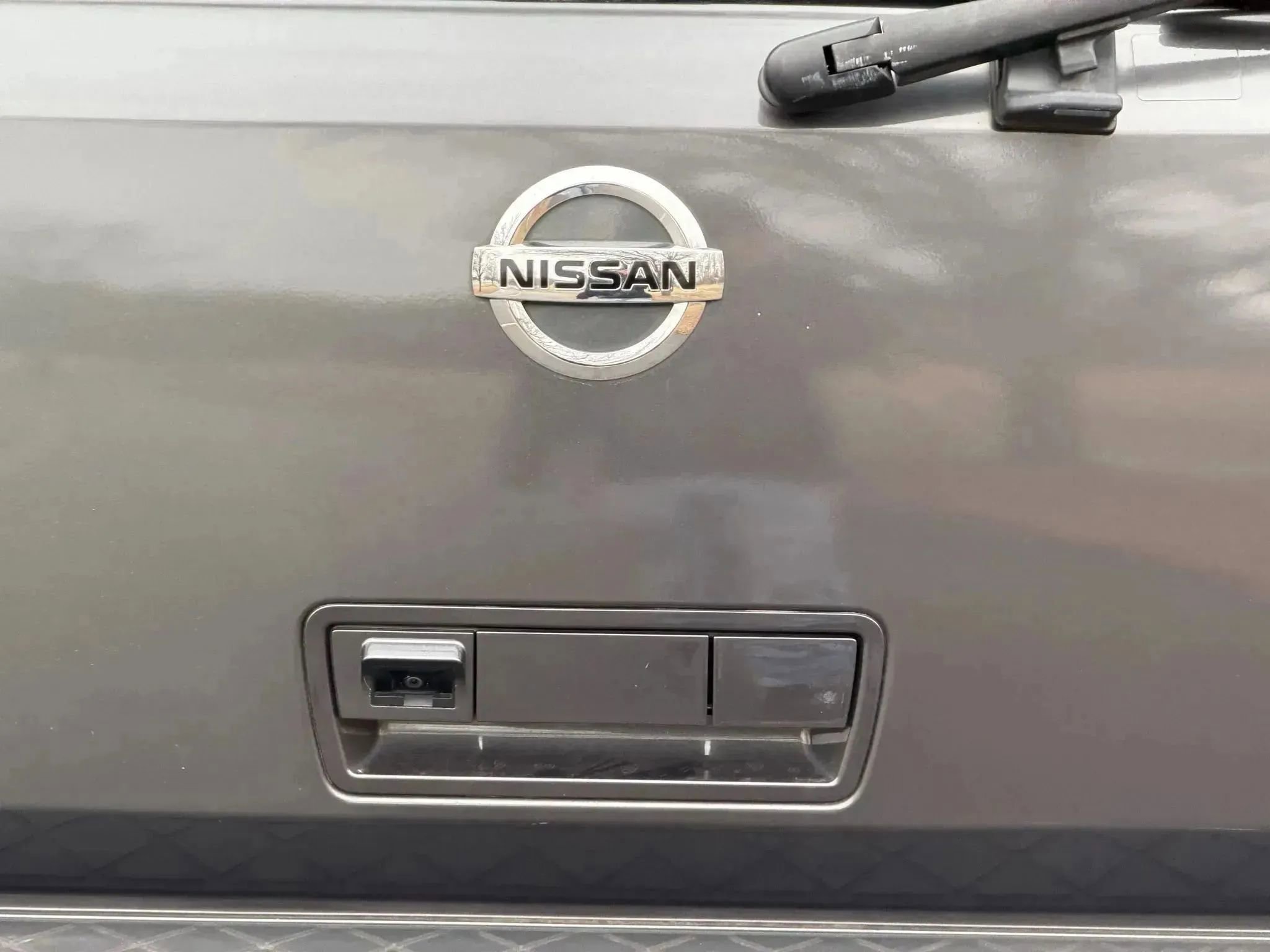 Used 2012 Nissan Armada Platinum AWD/4WD image 24