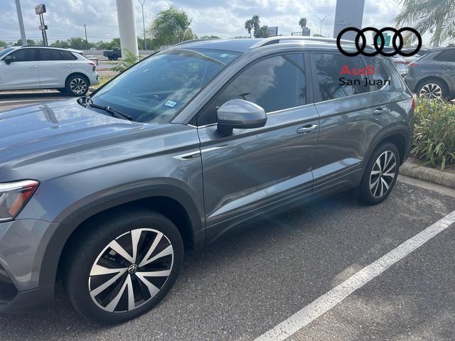 Used 2023 Volkswagen Taos SE FWD image 3