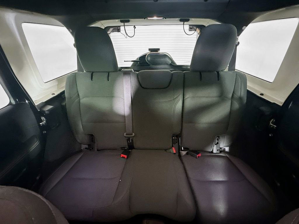 Used 2022 Jeep Wrangler Unlimited Sahara w/ Cold Weather Group image 13