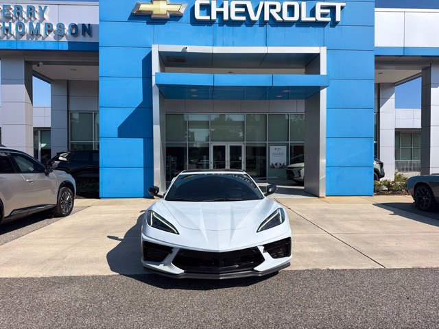 Used 2021 Chevrolet Corvette Stingray Premium Cpe w/ Z51 Performance Package RWD image 2
