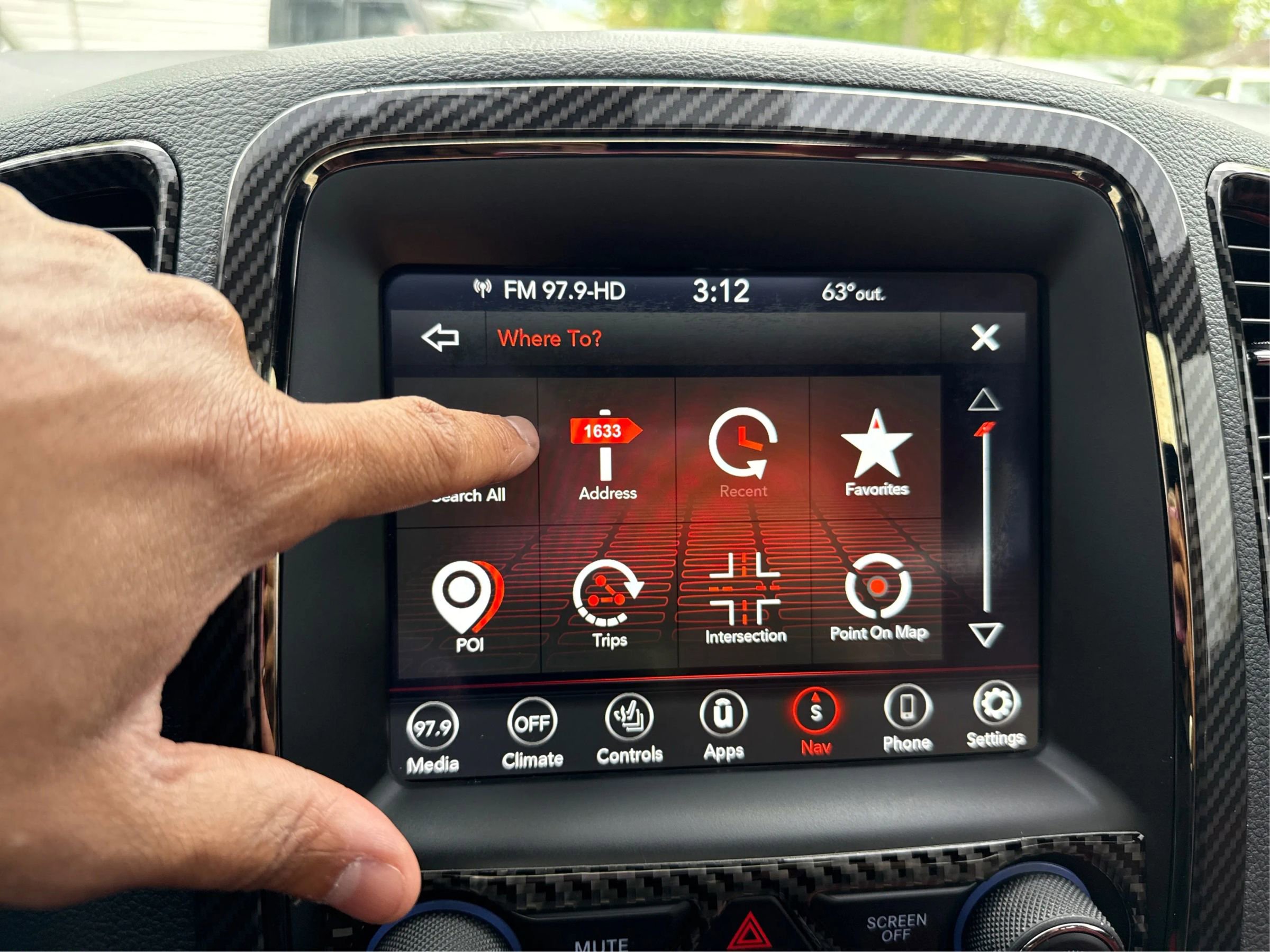 Used 2020 Dodge Durango R/T w/ Technology Group AWD/4WD image 42