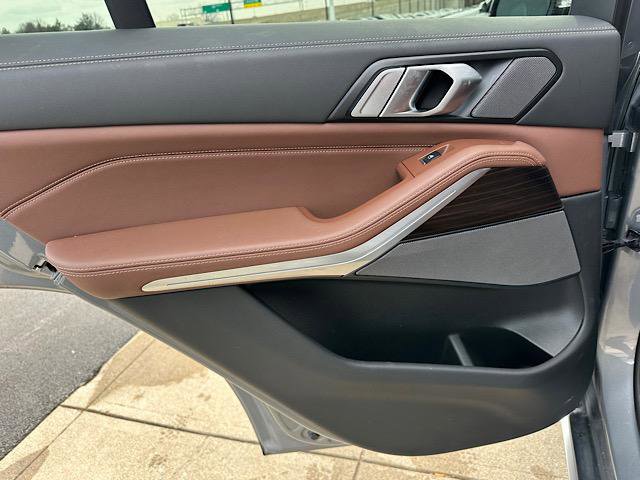 Certified 2024 BMW X5 xDrive50e w/ Premium Package image 23
