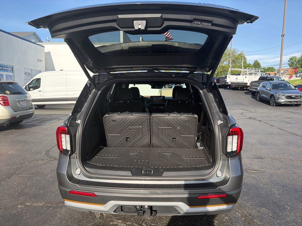 Used 2026 Ford Explorer Tremor w/ Tremor Convenience Package AWD/4WD image 8