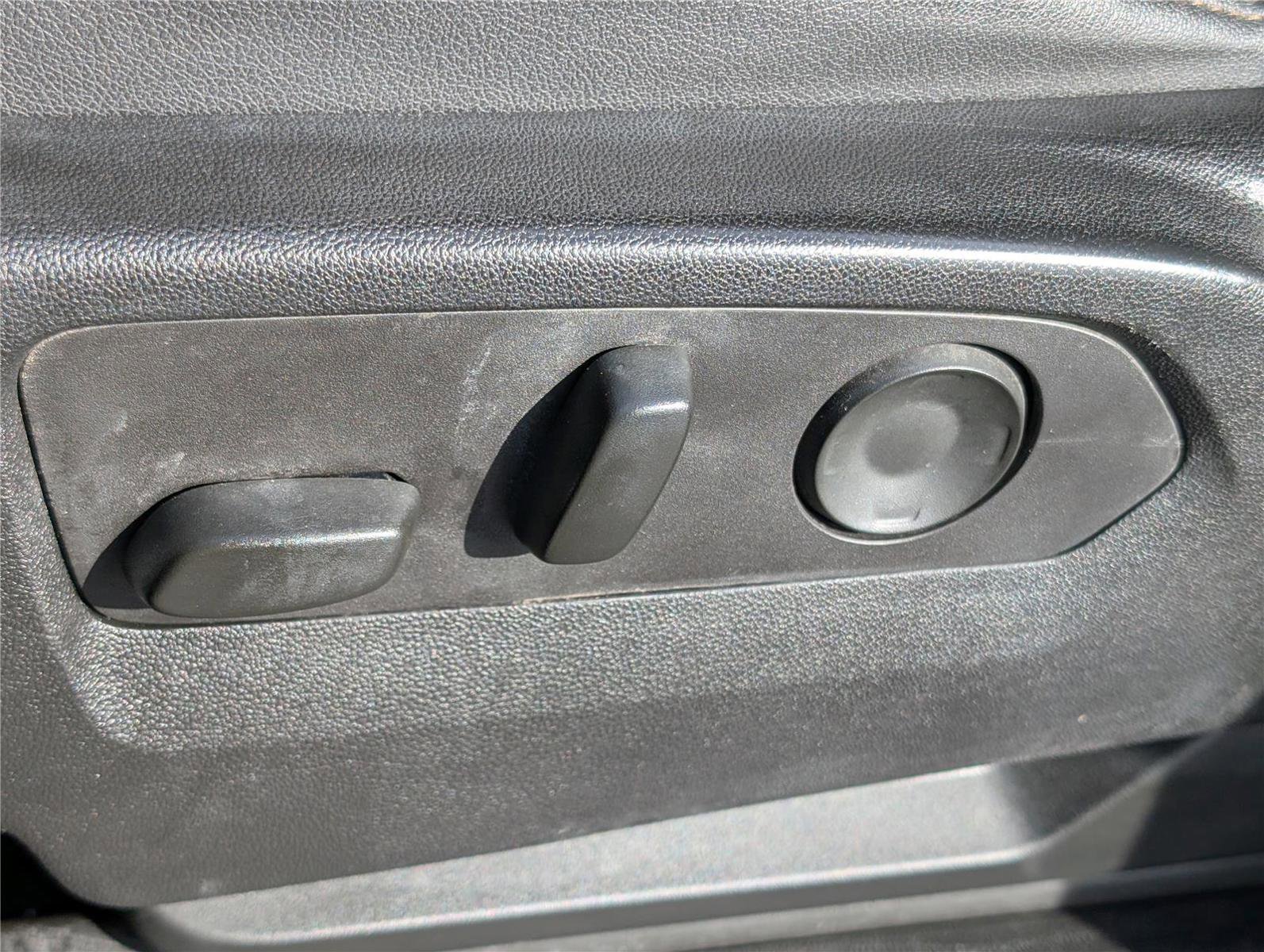 Used 2023 Chevrolet Suburban High Country w/ Advanced Technology Package image 26