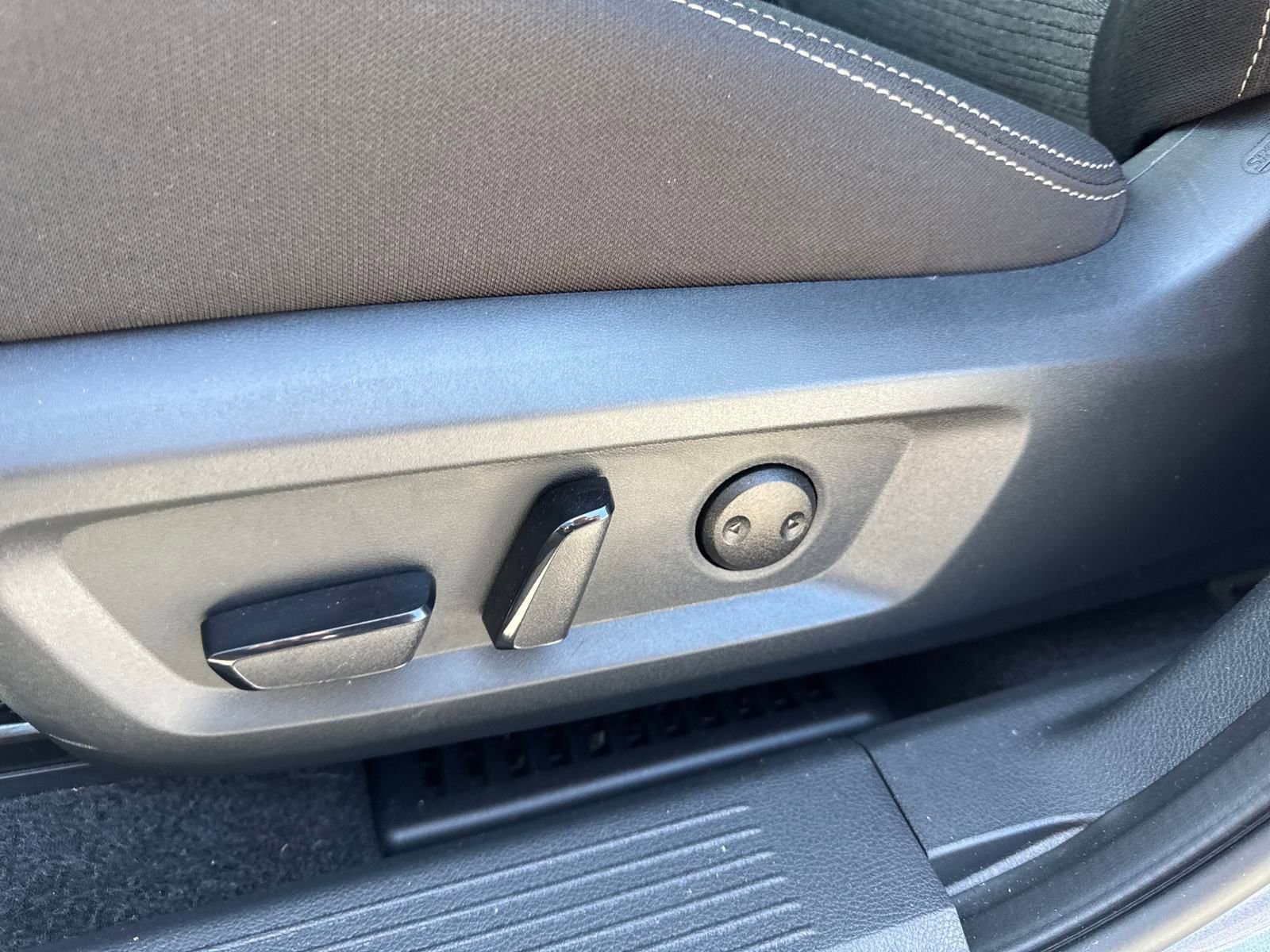 Certified 2023 Nissan Rogue SV image 21