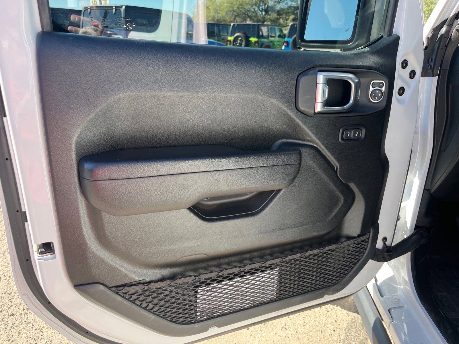 Used 2023 Jeep Gladiator Rubicon w/ Trailer Tow Package image 13