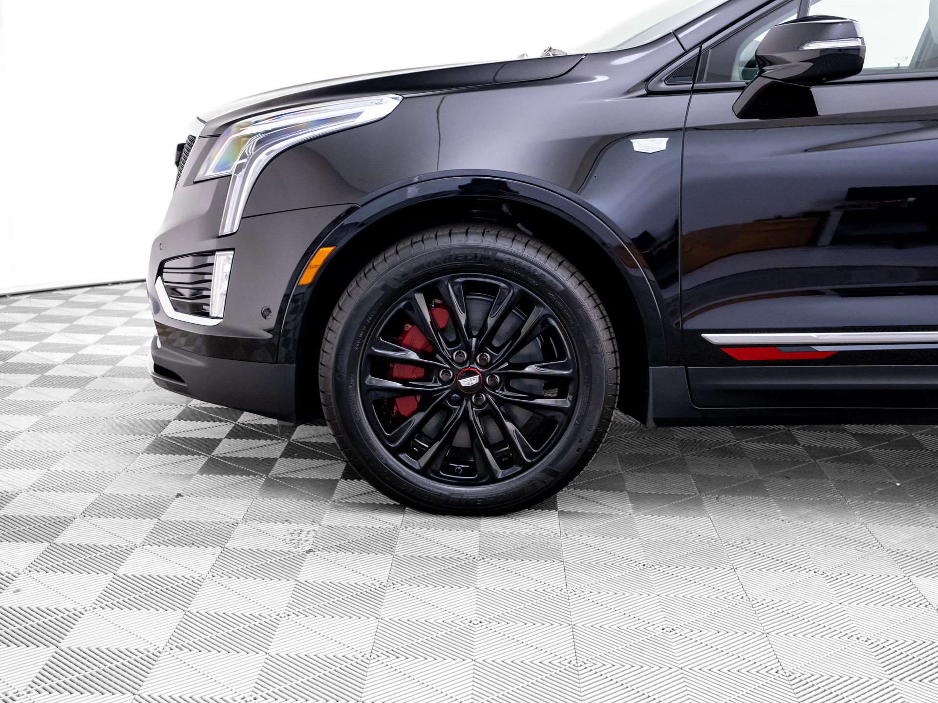 New 2026 Cadillac XT5 Sportv w/ LPO, Red Accent Package AWD/4WD image 35