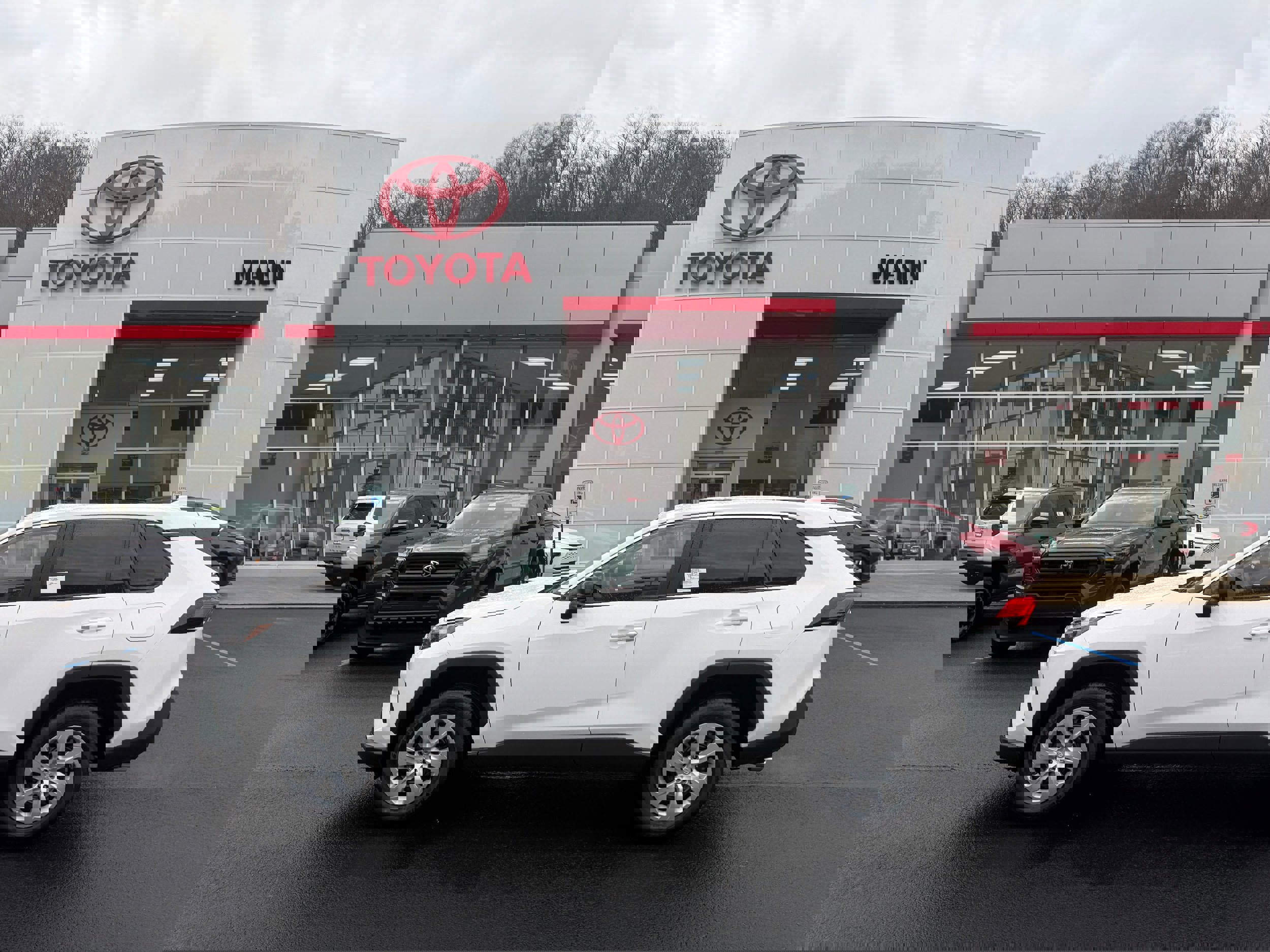 New 2025 Toyota RAV4 LE