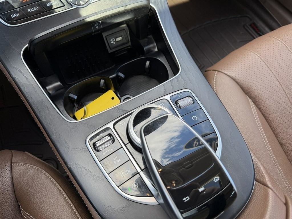 Used 2019 Mercedes-Benz E 300 4MATIC image 30