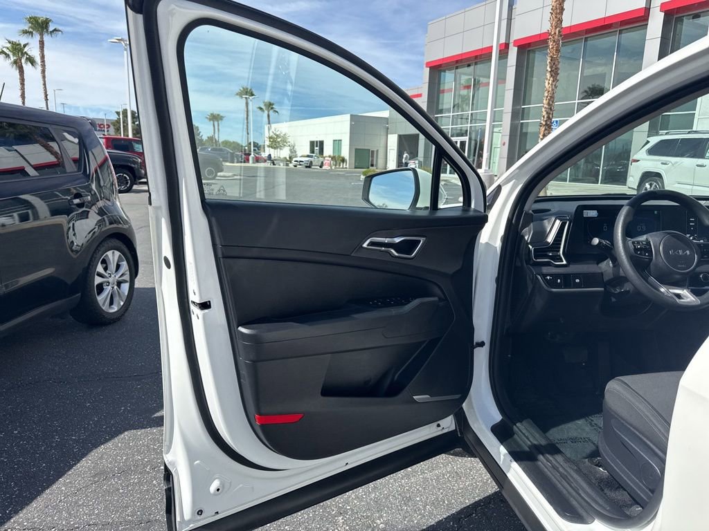 Used 2023 Kia Sportage LX FWD image 10
