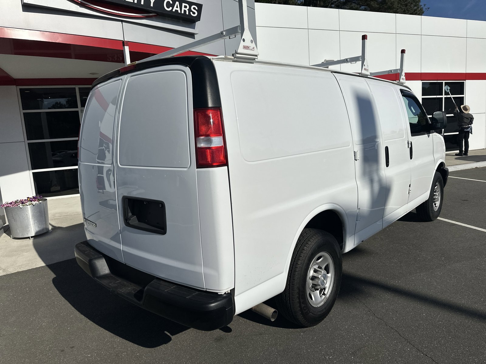Used 2023 Chevrolet Express 2500 RWD image 8