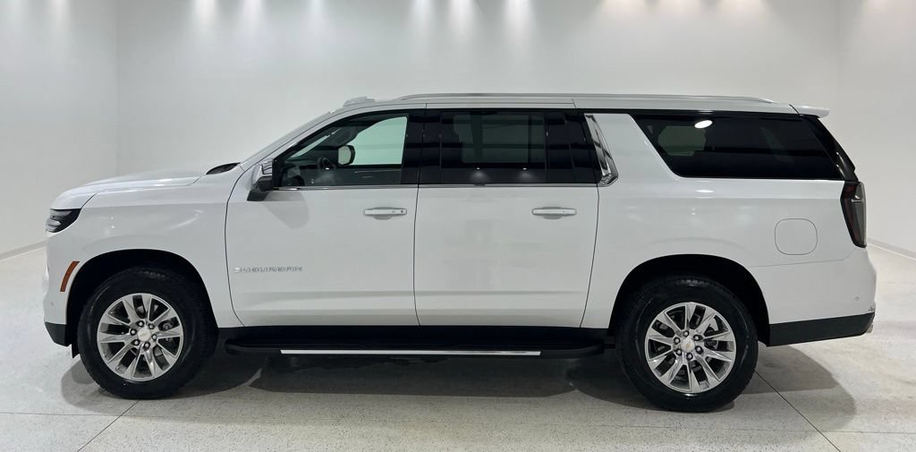 New 2025 Chevrolet Suburban Premier AWD/4WD image 2