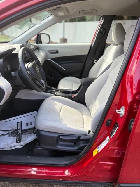 Used 2024 Toyota Corolla Cross LE FWD image 23