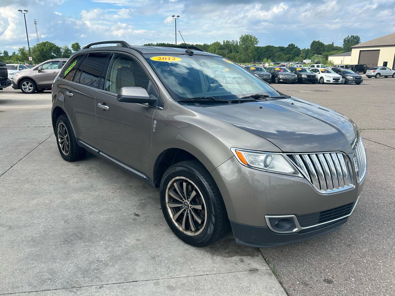 Used 2012 Lincoln MKX AWD w/ Wood Pkg image 3