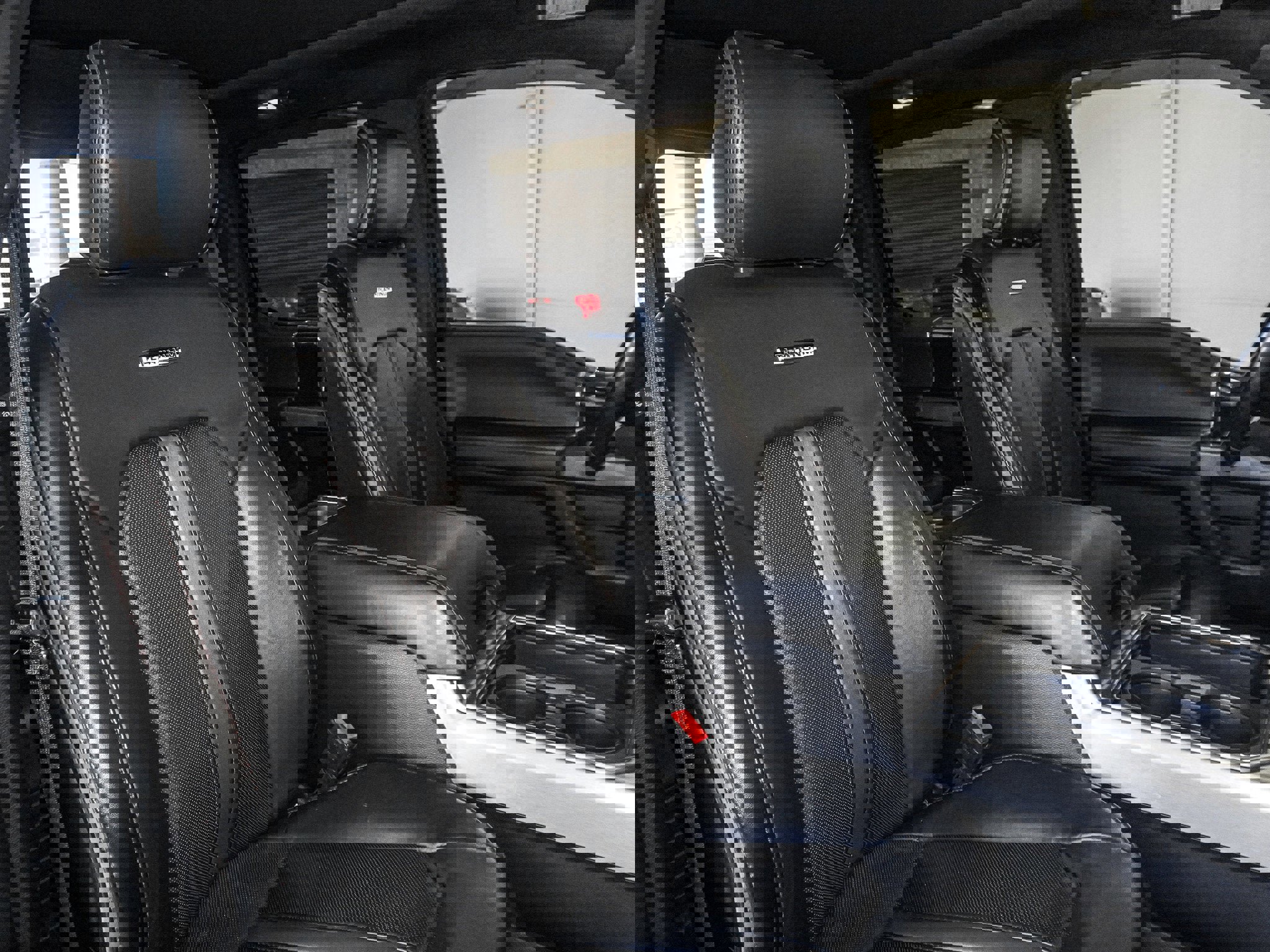 Used 2020 Ford F450 Platinum w/ FX4 Off-Road Package image 42