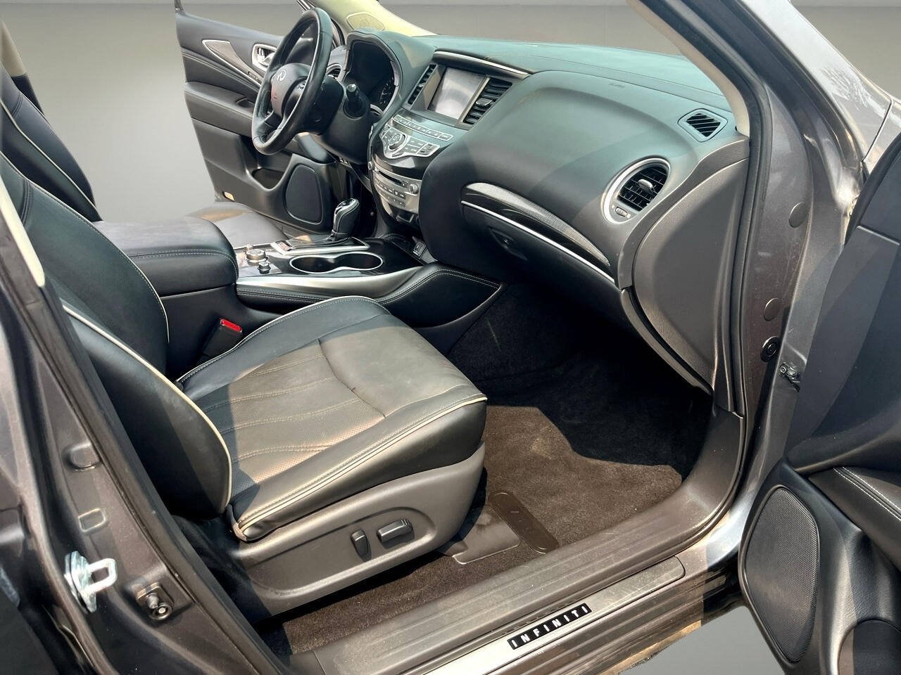 Used 2019 INFINITI QX60 Luxe w/ Essential Package image 21