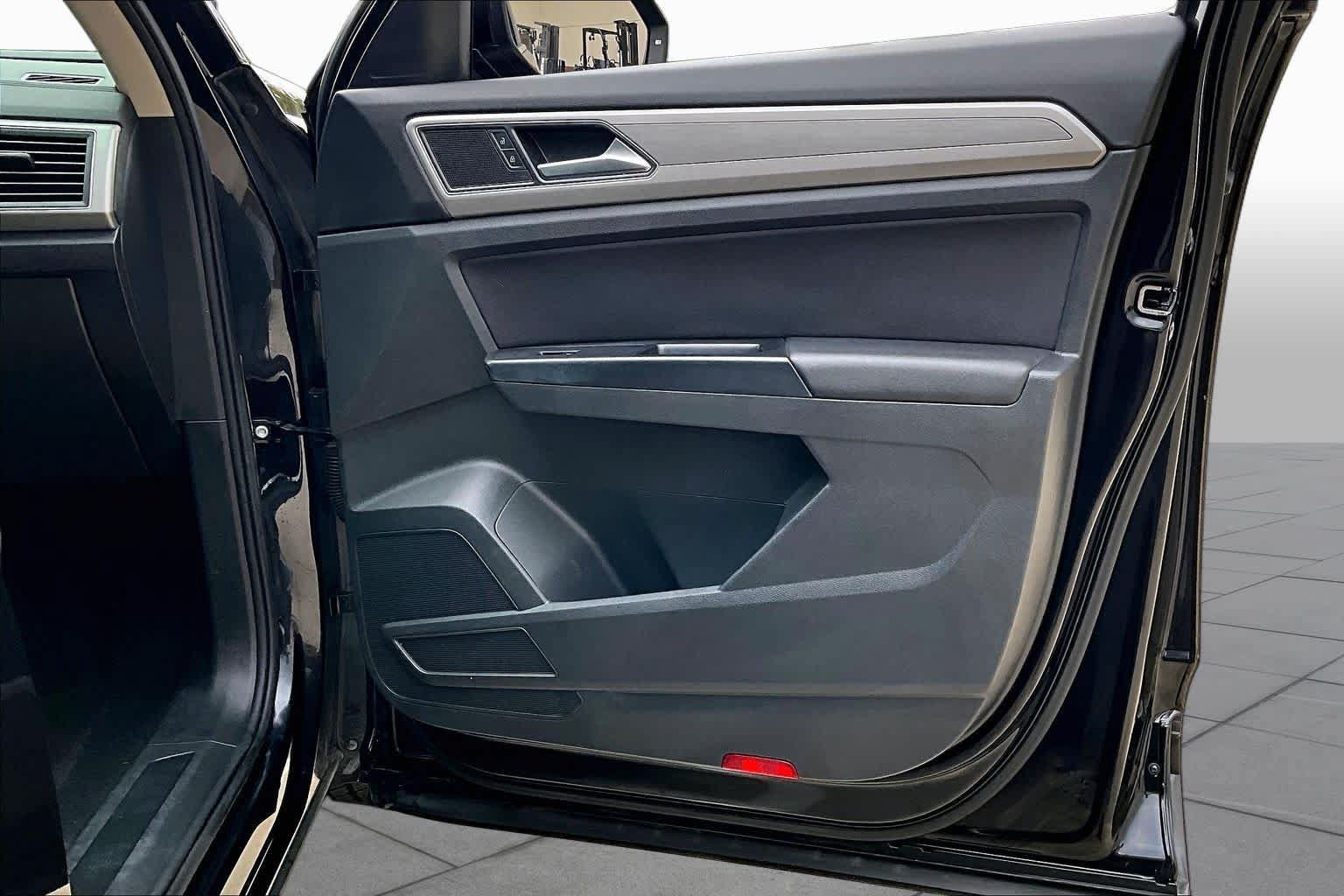 Used 2019 Volkswagen Atlas S FWD image 22