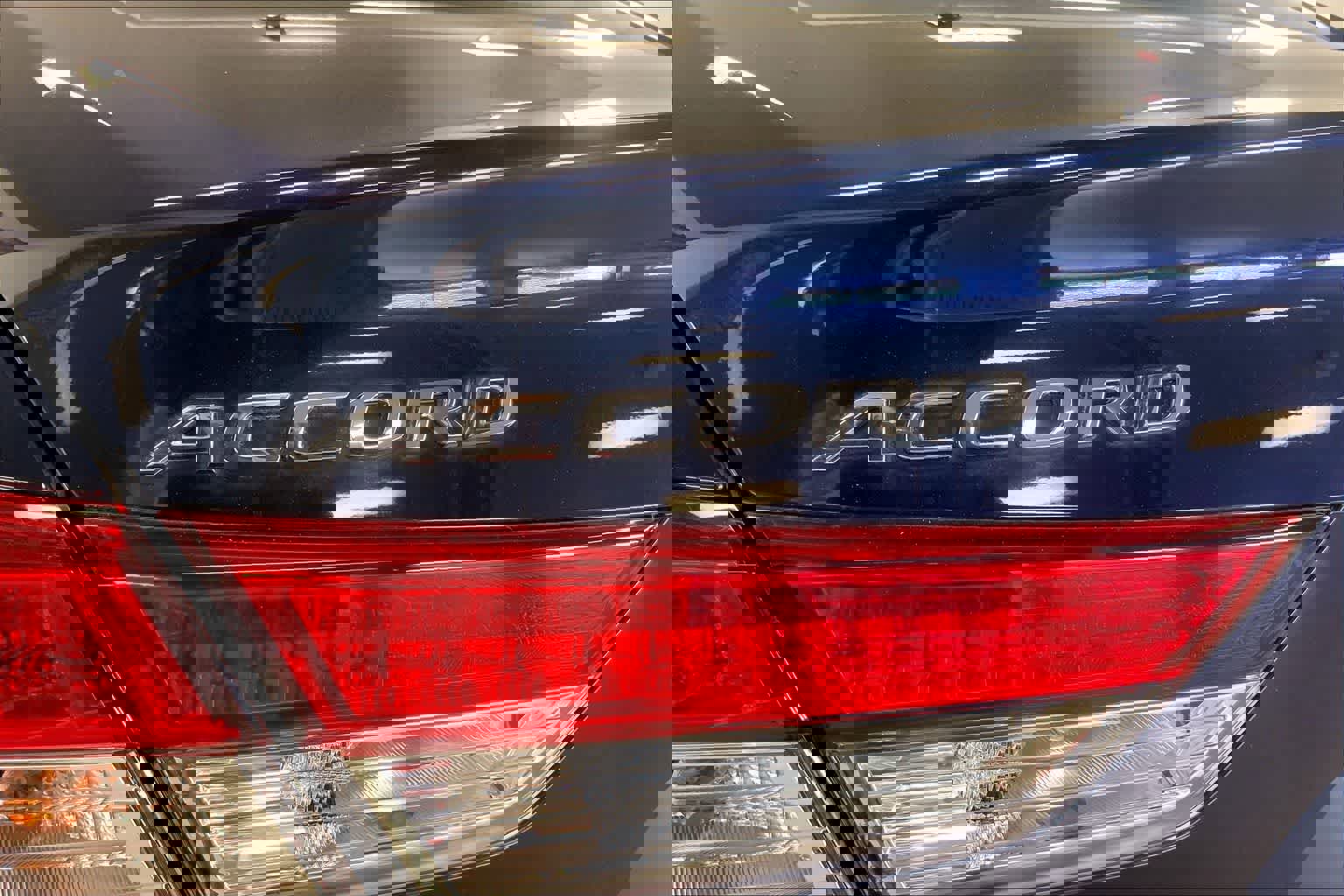 Used 2018 Honda Accord EX image 7